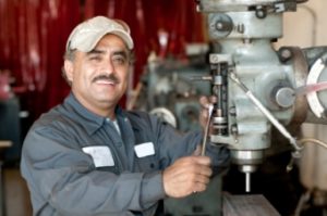 Hydraulic Cylinder Repair Tech
